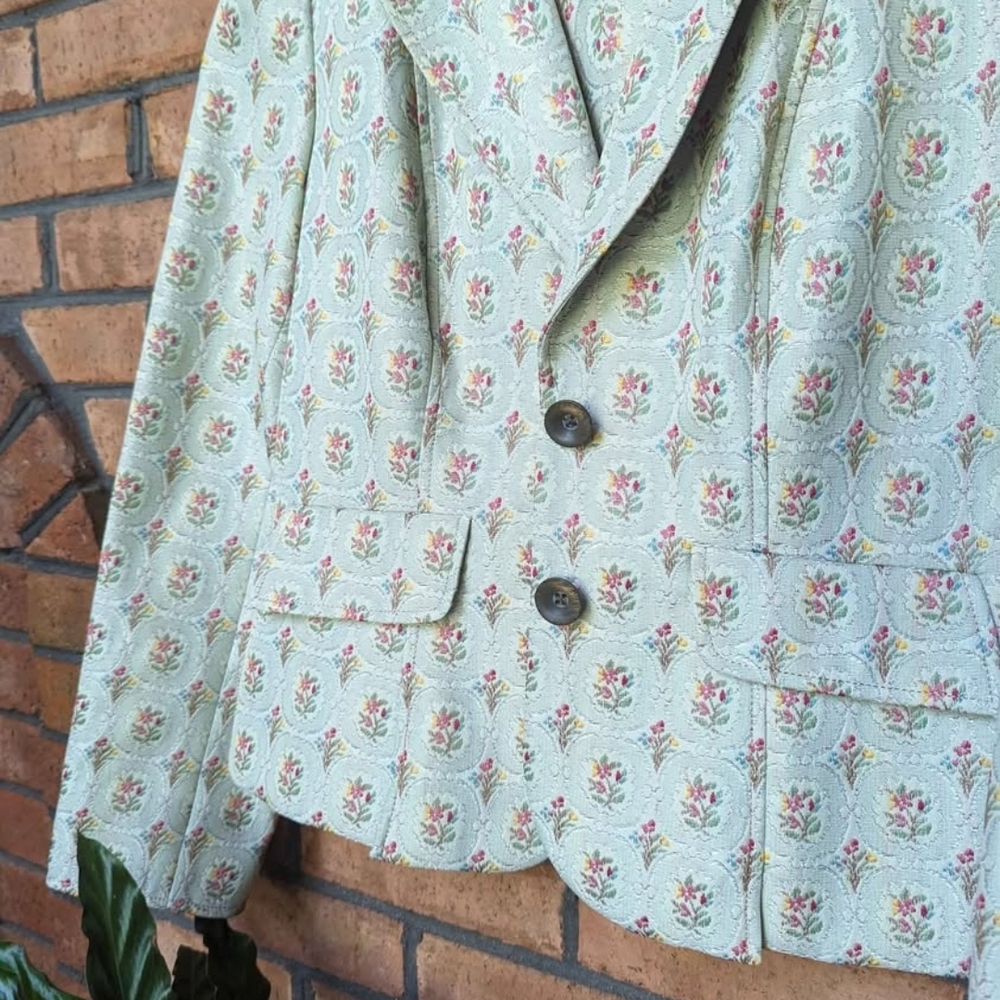 Kay Unger Floral Blazer in Cream and Pink - Picture 2 of 5
